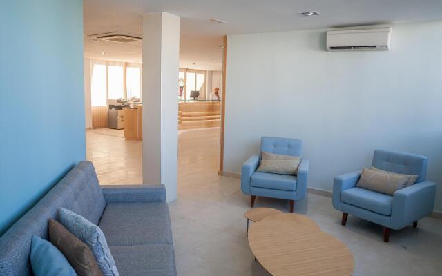 Royal Sunset Beach Club