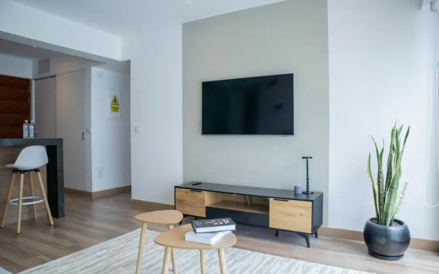 Majestic 2BR With Modern Pool in Miraflores