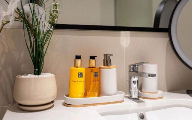 DXB - Vida Residences Dubai Marina - 4308 - DM