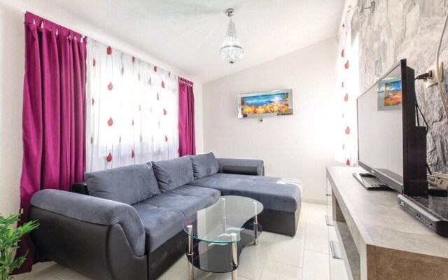 Nice Home in Sevid With 6 Bedrooms and Outdoor Swimming Pool