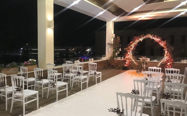 Tirana International Hotel & Conference Centre