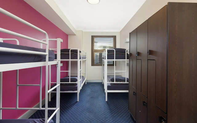 Wake Up! Sydney - Hostel