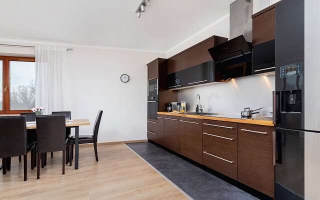 Apartment Krakow Rydlowka 44 by Renters