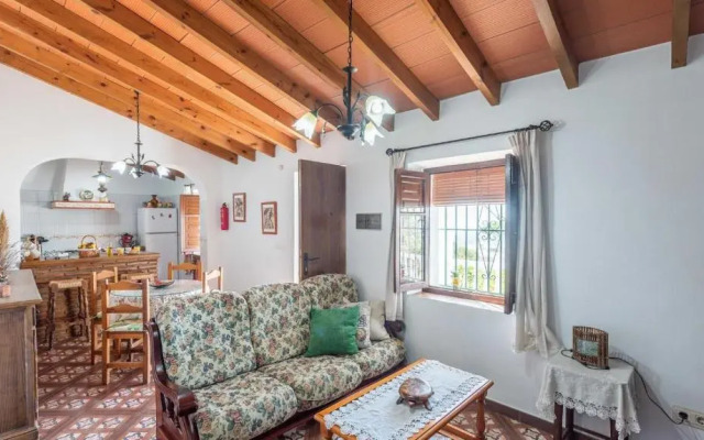 Casa Lola Sayalonga by Ruralidays