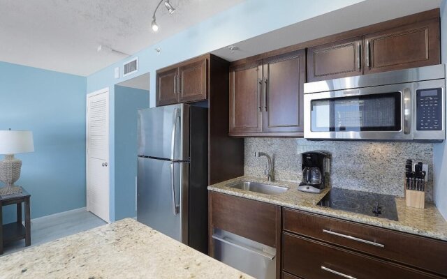 Unique Beachfront Condo With Panoramic Beach View