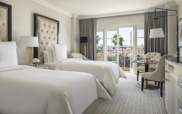 Deluxe Double room with balcony (2 single beds)