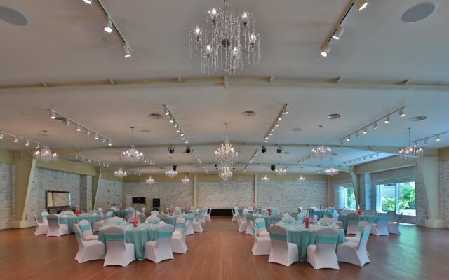 Guam Plaza Resort