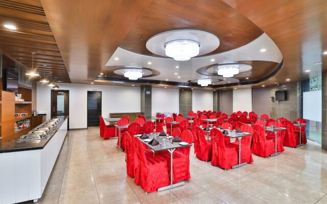OYO 4938 Hotel Dev Aadi