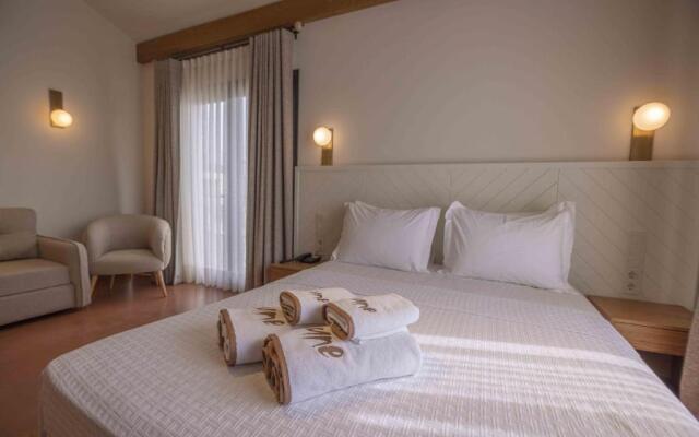 June Alaçatı (+15 Adult only)