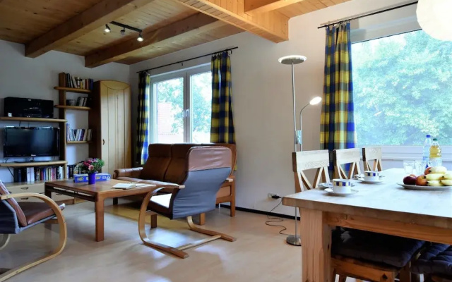 Geraeumige Ferienwohnung in Boddin mit Garten