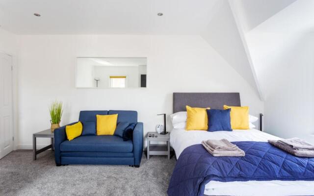 Beach View Luxury Apartment
