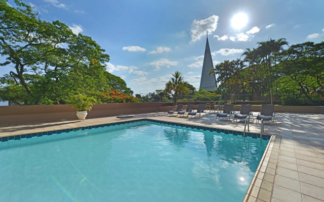 Hotel Deville Business Maringá