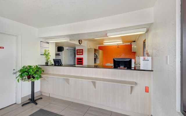 Motel 6 Wichita, KS