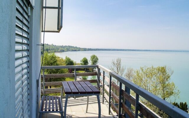 Világos Hotel Balatonvilágos