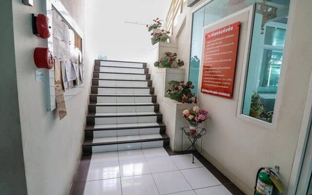 Nida Rooms Prakanong Bangchark Clover