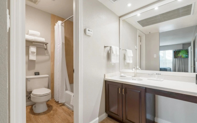 Chase Suite Hotel Newark-Fremont