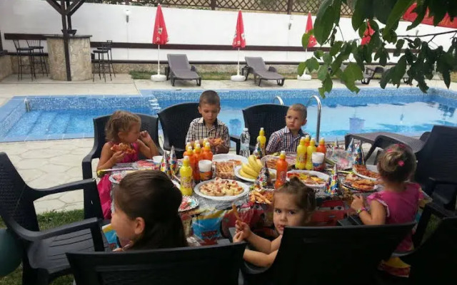 Asya Guest House