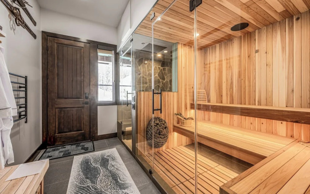 Opulence At Big White