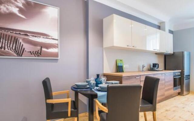 Colonel Suites & Apartments