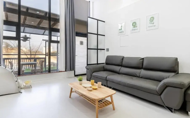 Gangneung Dangdangi Dog Pension Blue