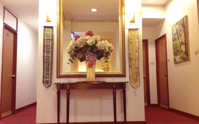 Long Cherng Hotel