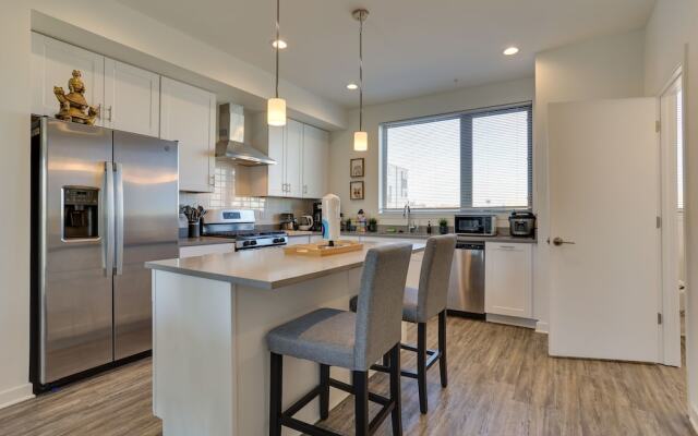 4 Mi to Center City: Philly Home w/ Rooftop Deck