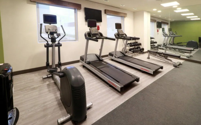 Holiday Inn & Suites Monterrey Apodaca Zona Airport