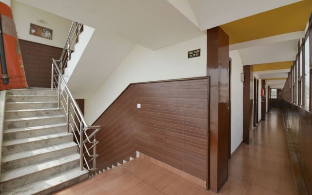 OYO 1721 Hotel Crown Royale