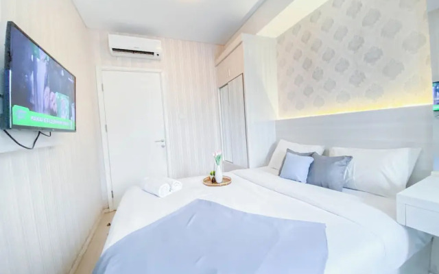 Spacious 2Br At Apartment Parahyangan Residence
