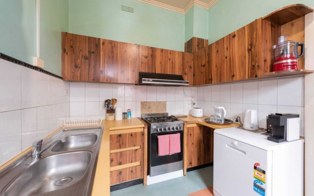 3 Bedroom Unit in the Heart of Beautiful Northcote