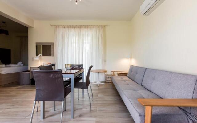 Artemis, Villa With Pool 250m To The Beach