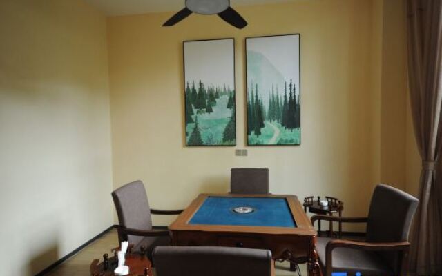 Tianyi Fangcaodi Holiday Hotel