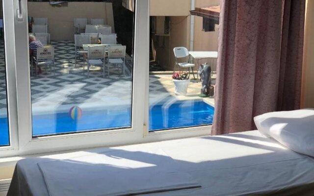 Yug Alliance Hotel