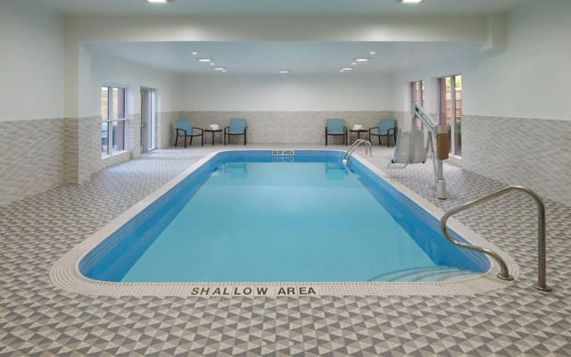Fairfield by Marriott Niagara Falls, Canada