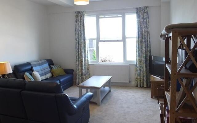 Newbridge House Apartment 2