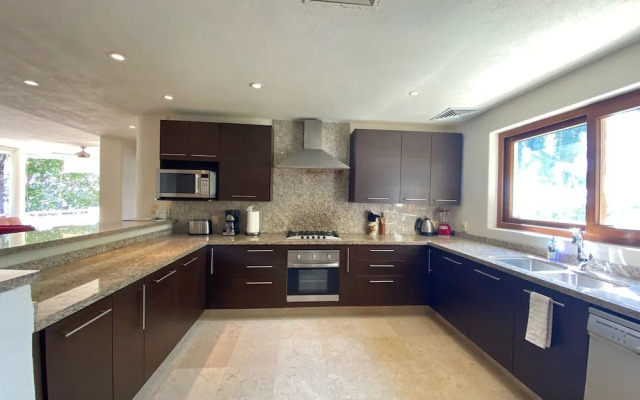 Cabo 2-Punta Esmeralda