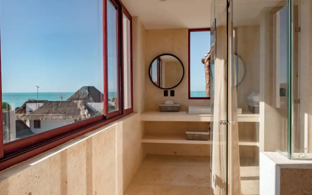 Beachfront Hotel Boutique DK