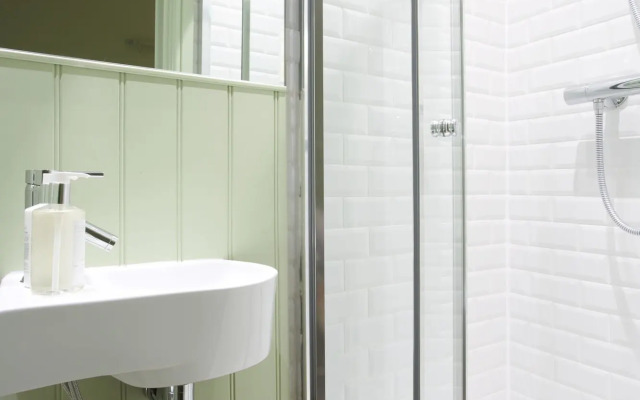 Georgian House Hotel