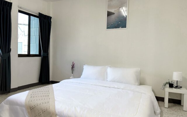 MONTANA Hotel & Hostel Phuket
