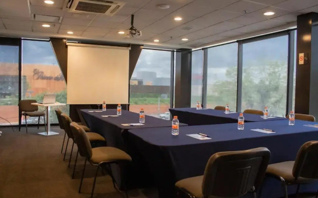 Holiday Inn Express Mexico City Satelite