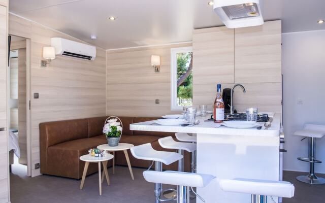 Luxury Chalet With air Conditioning 900 m. From the Beach