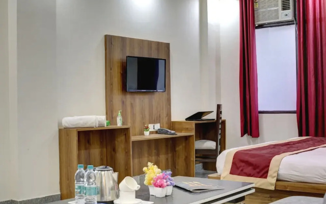 Hotel Premier Noida 135