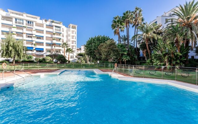 by RIVA - Beautiful 1 Bedroom Chic Apartment in Banus Gardens