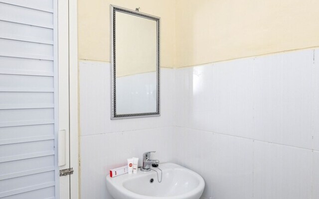 Griya Ria by OYO Rooms