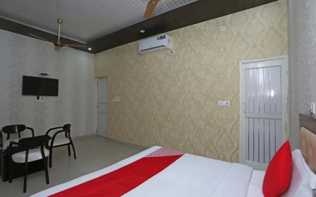 Hotel Sudhir by OYO Rooms
