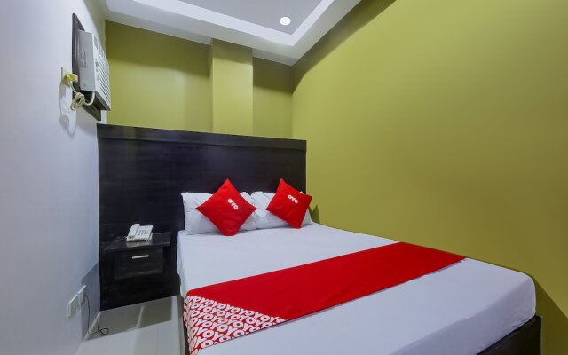 OYO 862 Jqv Hotel (Vaccinated Staff)
