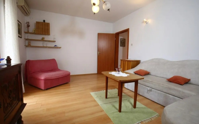 Neda - Perfect Location & Free Parking - A3