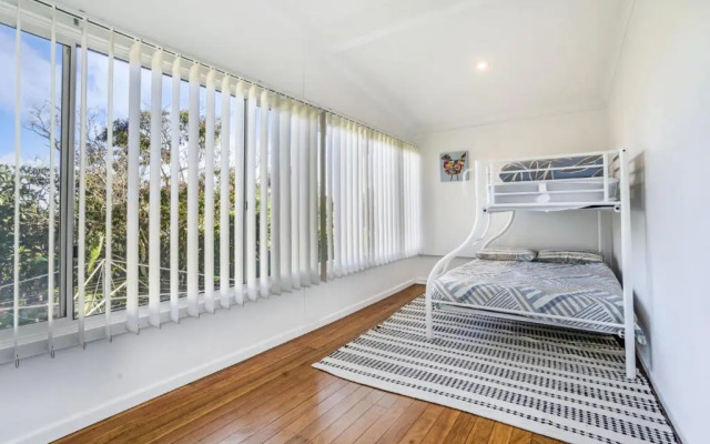 Yaringa 13 Seaview Street