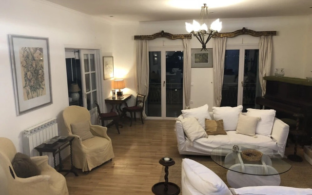 Luxury Apartment Sea View Garden Parking