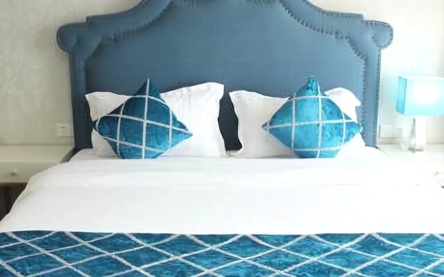 2513 Serviced Apartment